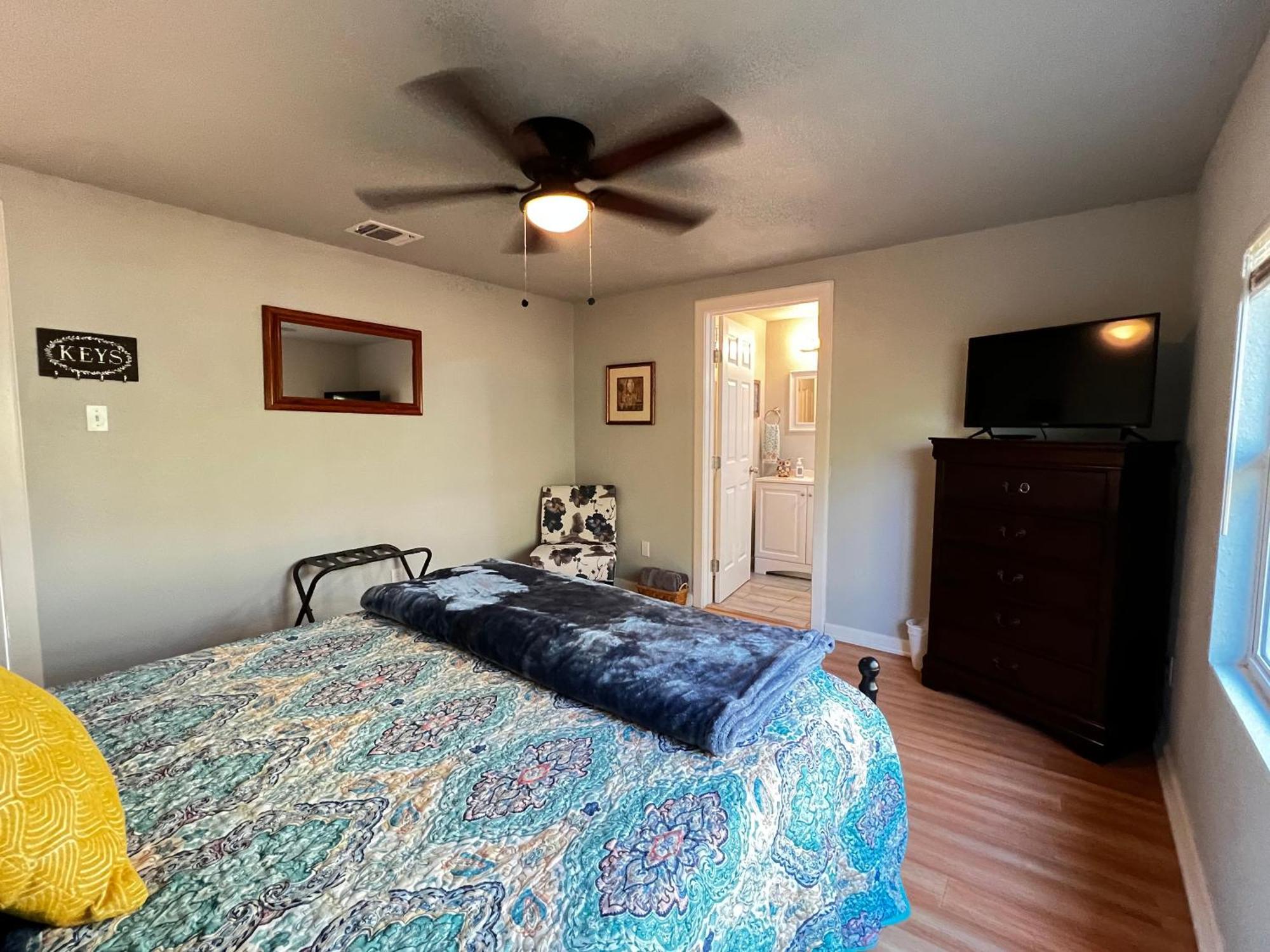 Boho Bliss- Cozy Private Room 2 Miles From Alamodome! 圣安东尼奥 外观 照片