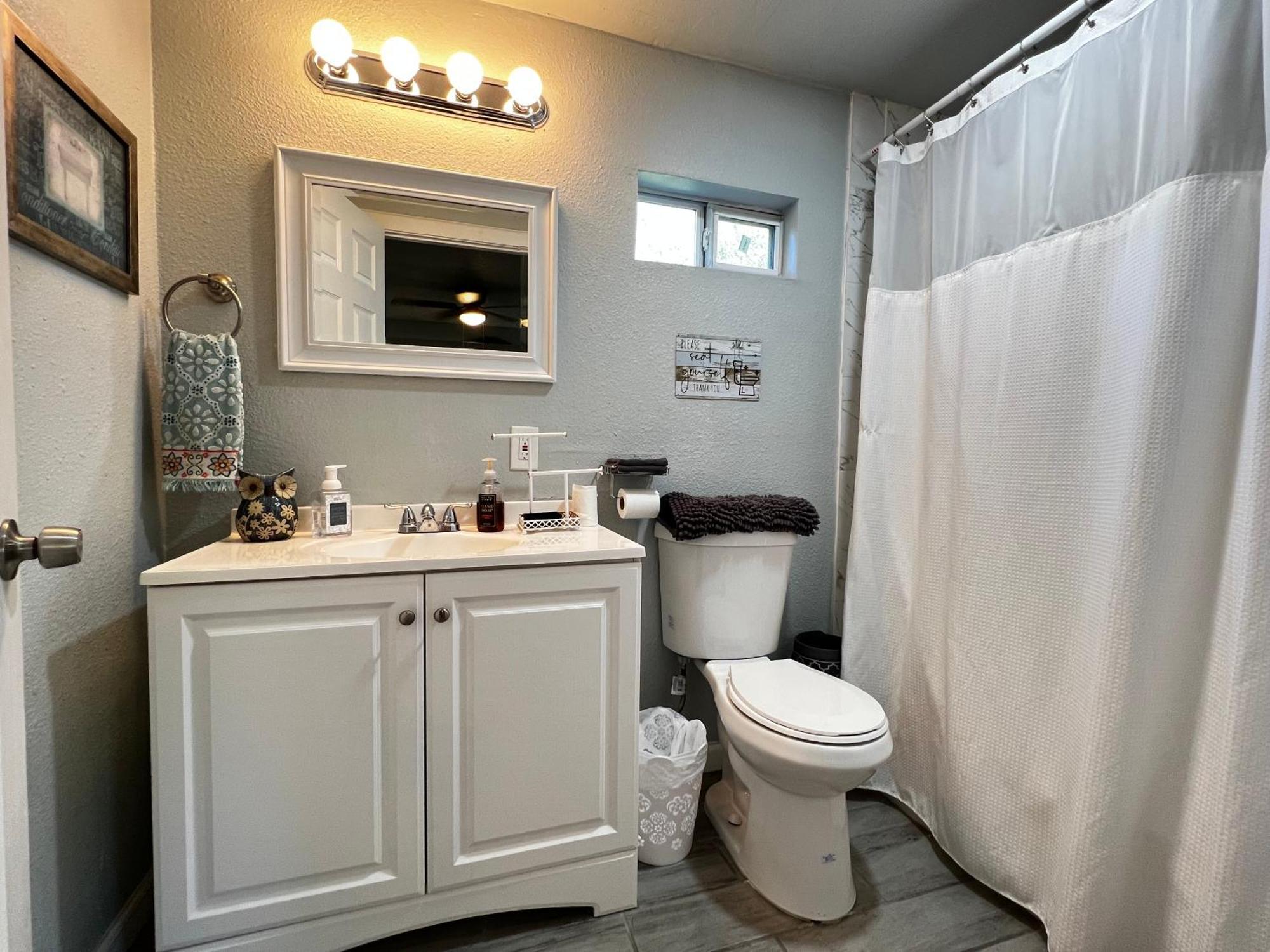 Boho Bliss- Cozy Private Room 2 Miles From Alamodome! 圣安东尼奥 外观 照片