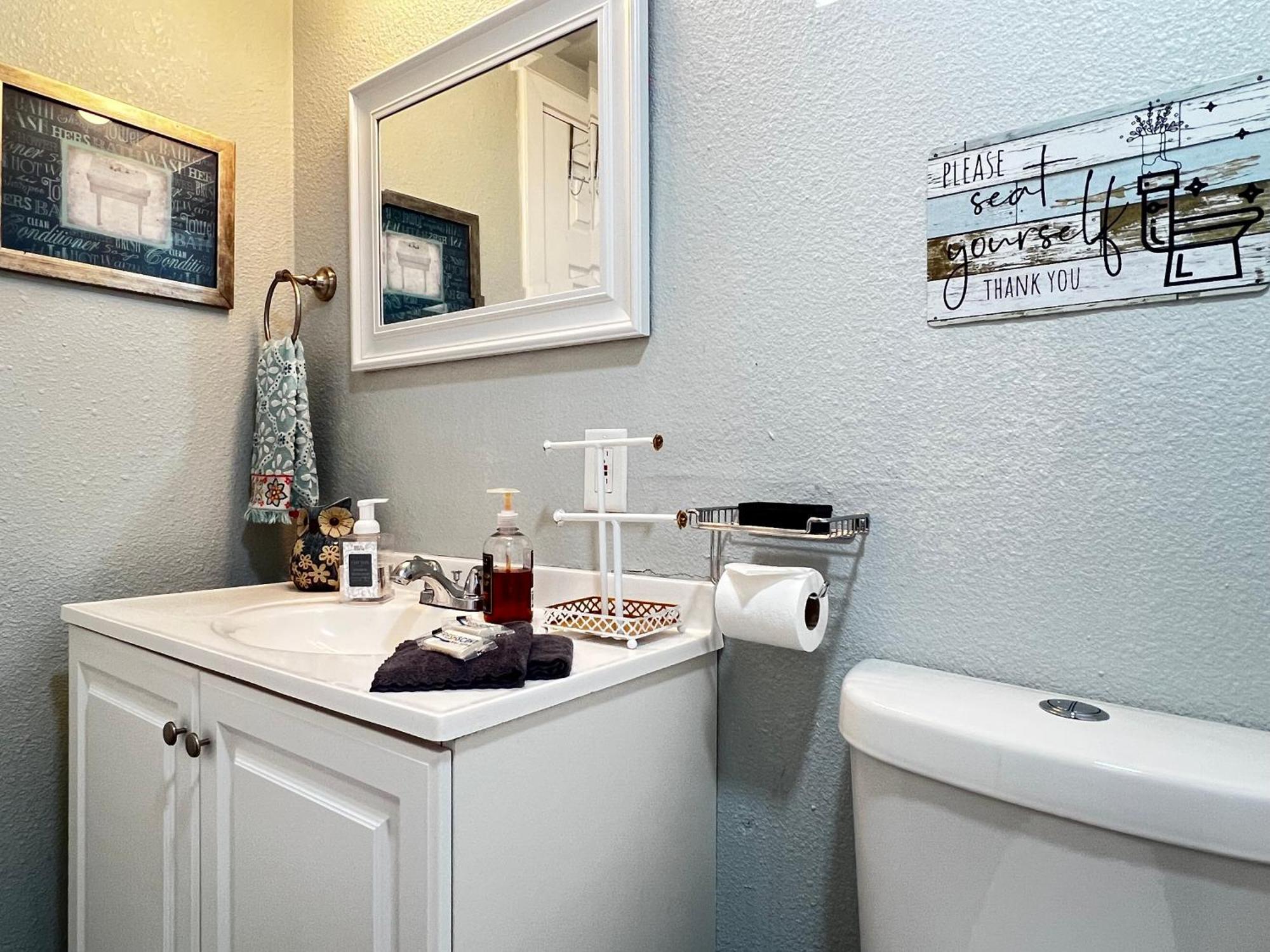 Boho Bliss- Cozy Private Room 2 Miles From Alamodome! 圣安东尼奥 外观 照片