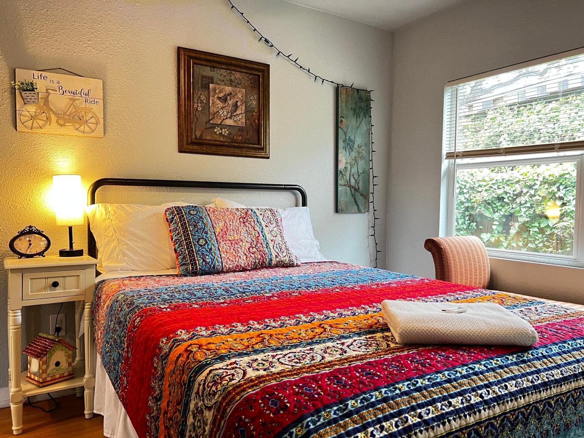 Boho Bliss- Cozy Private Room 2 Miles From Alamodome! 圣安东尼奥 外观 照片